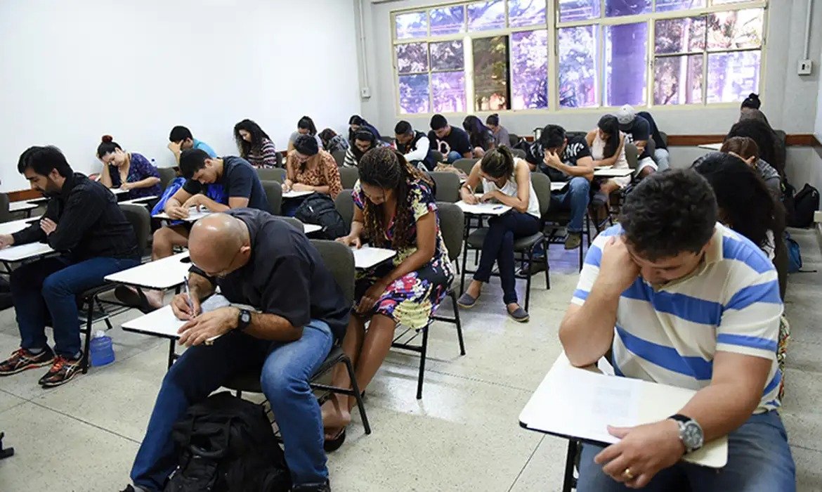 Encceja 2026: candidatos devem conferir local e horário da prova