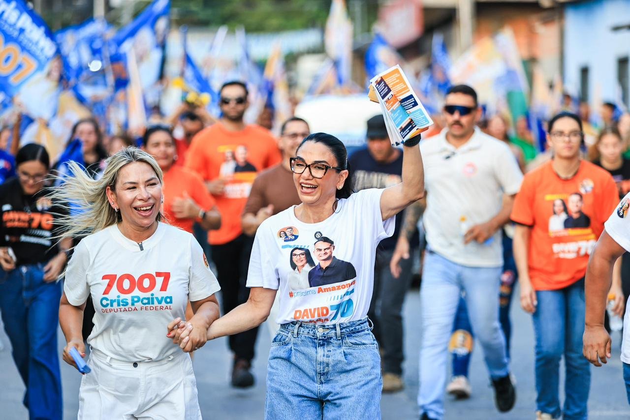 Mobilização de David Almeida percorre comunidades de Manaus com Dra. Shádia