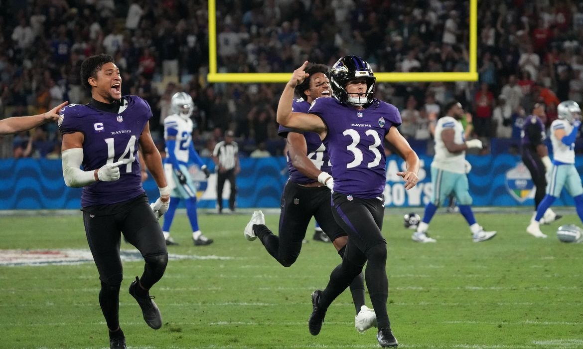 Ravens x Cowboys faz história com recorde de público no Maracanã